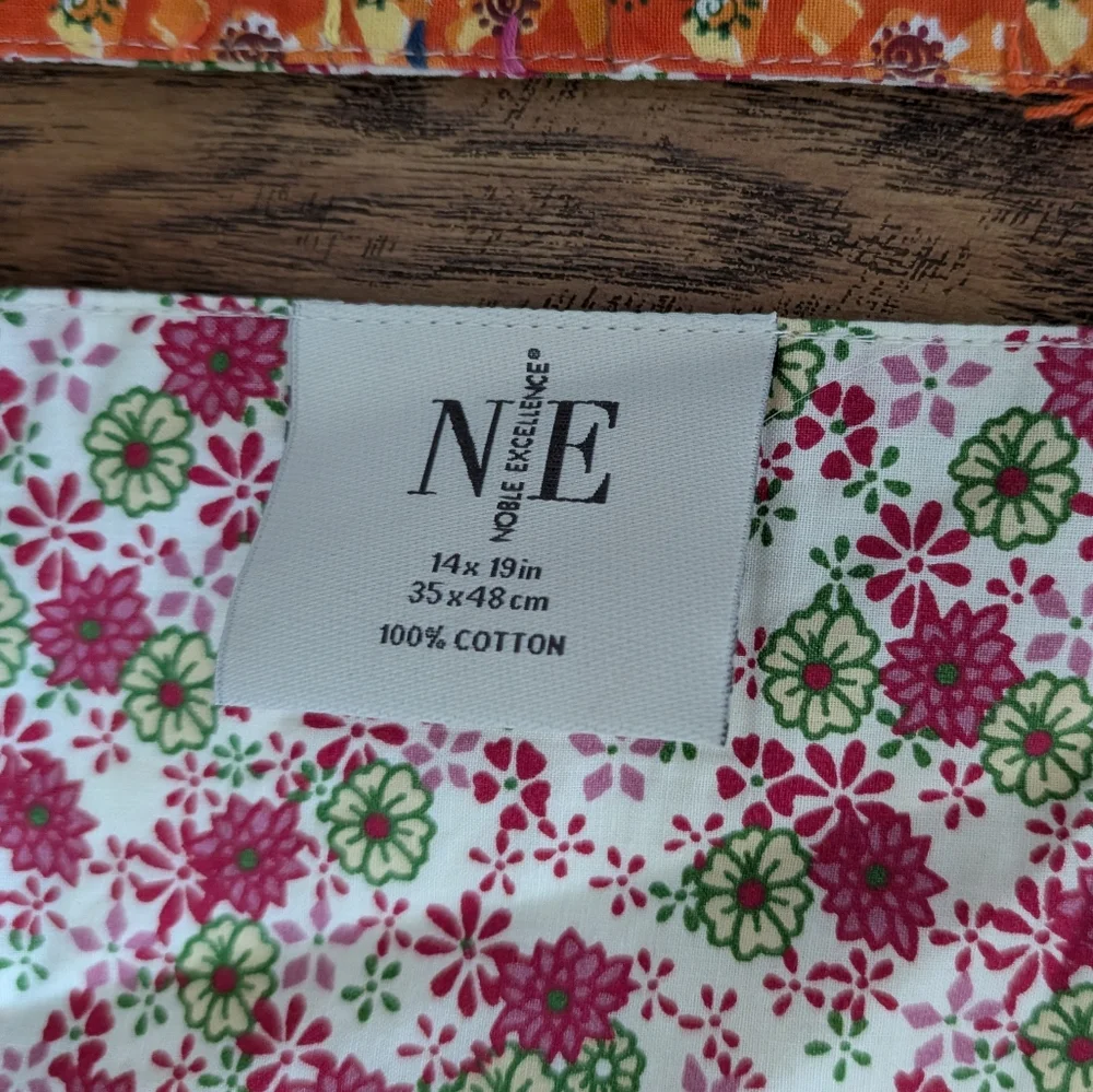 💥3/$24 2 NWT‎ Noble Excellence Colorful Floral and Patchwork Placemats